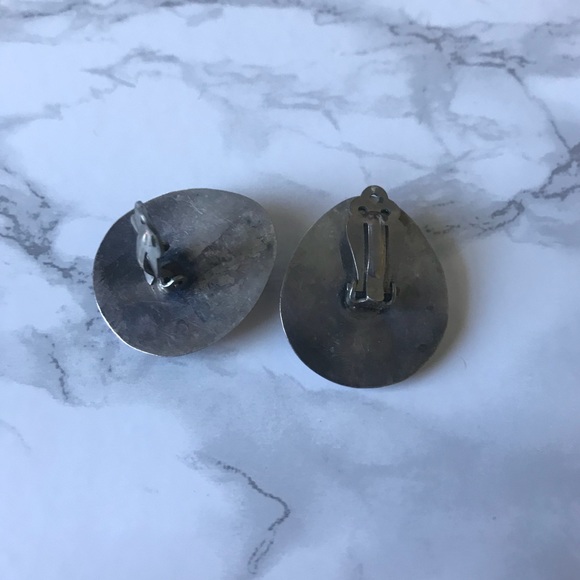 Spirit Animal Silver w/Turquoise Clip-On Earrings - Picture 5 of 5